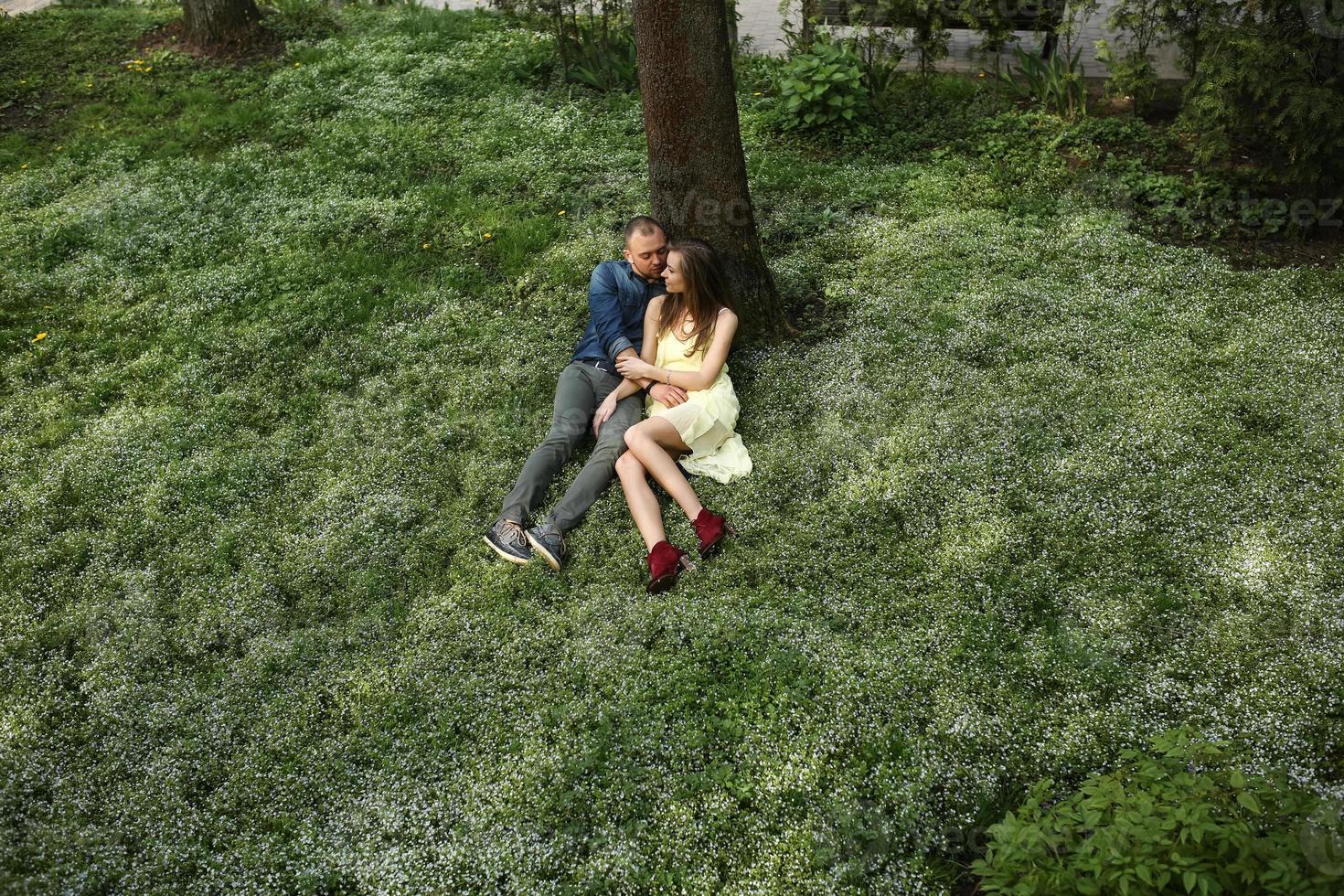 Couple outdoor portrait photo