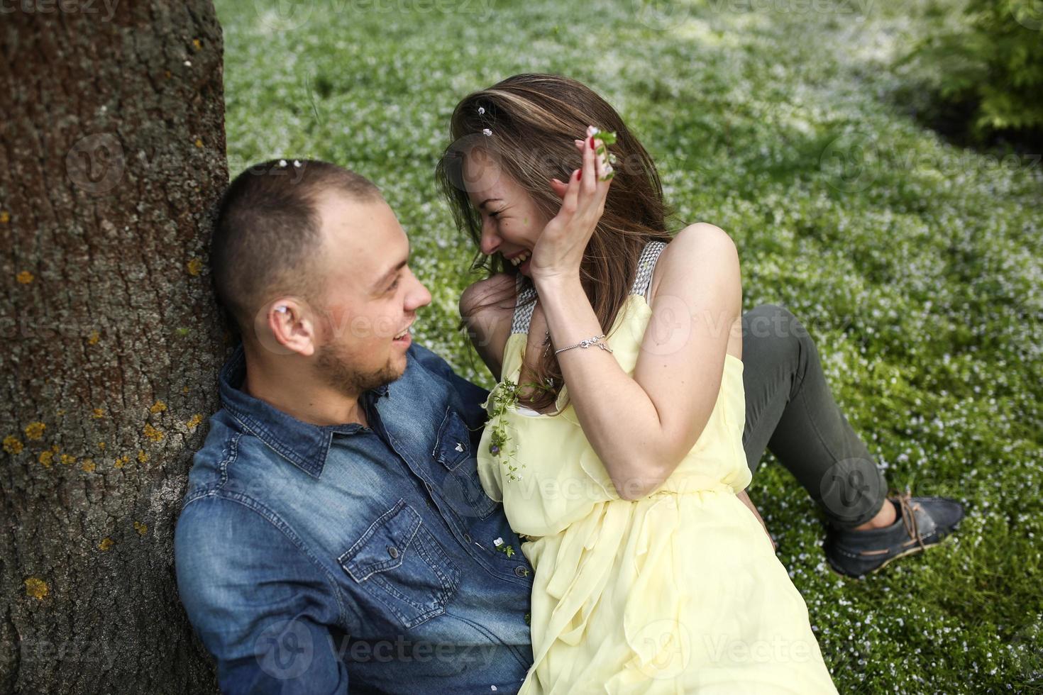 Couple outdoor portrait photo
