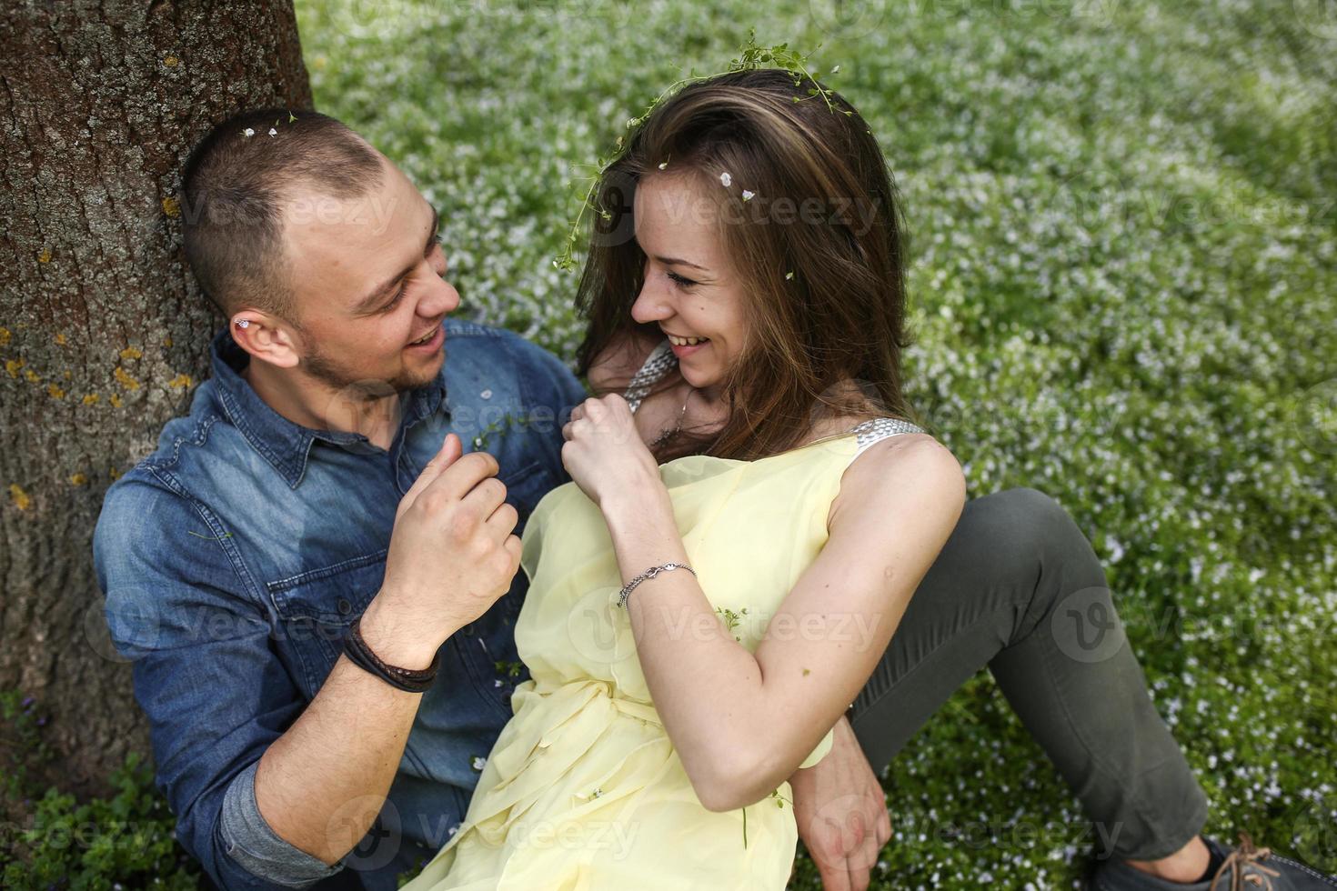 Couple outdoor portrait photo