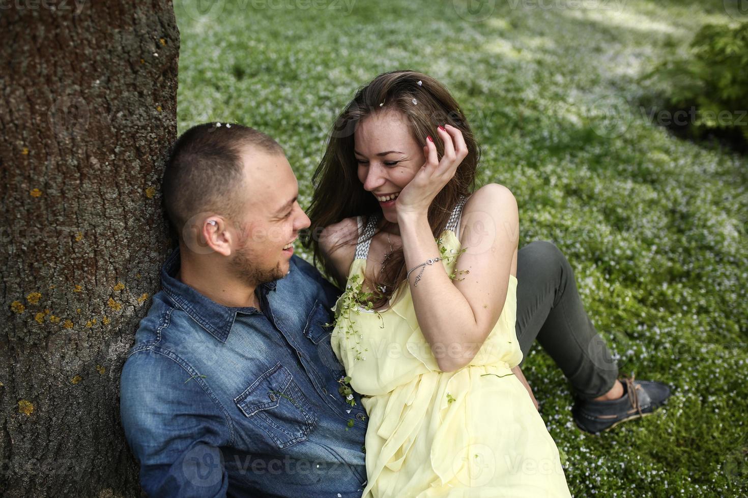 Couple outdoor portrait photo