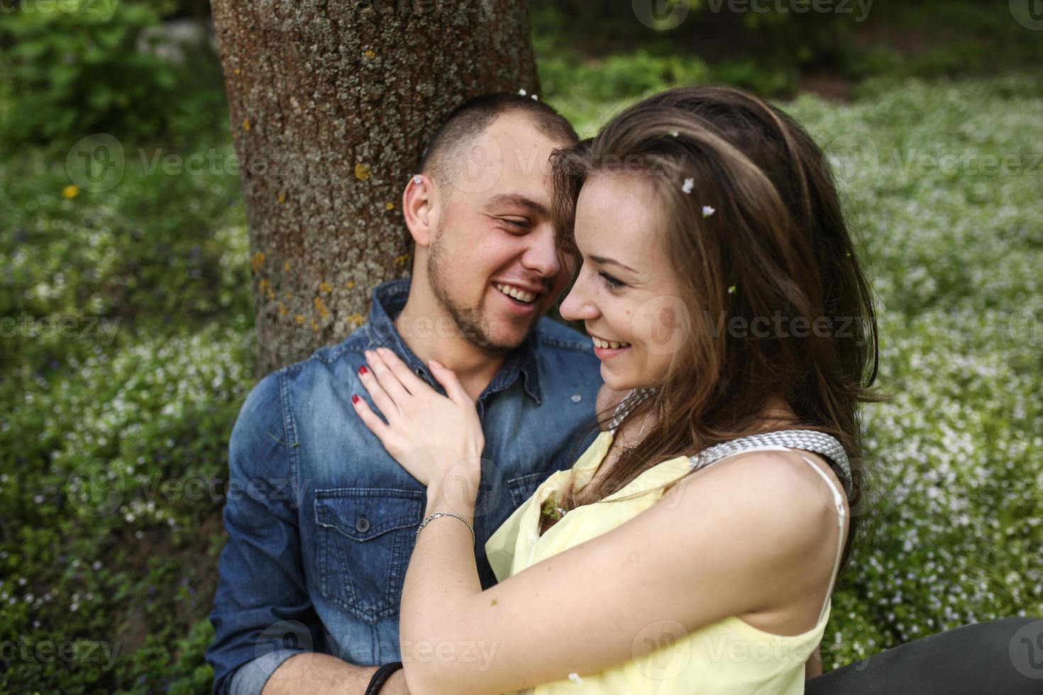 Couple outdoor portrait photo