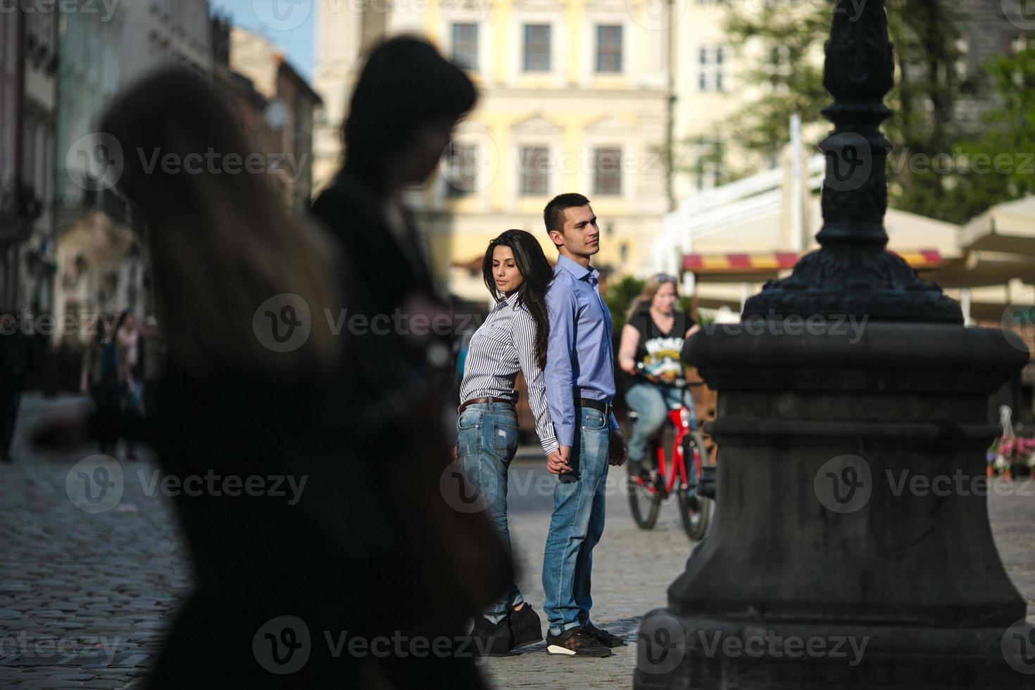 pareja en la ciudad foto