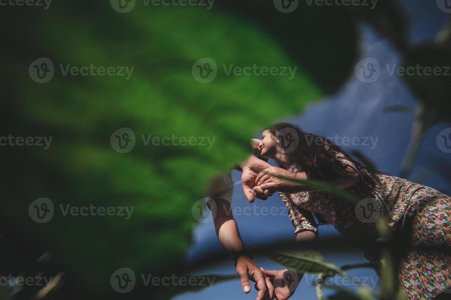 retrato de embarazo de pareja foto