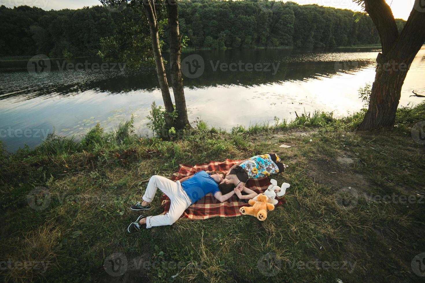 Couple pregnancy portrait photo