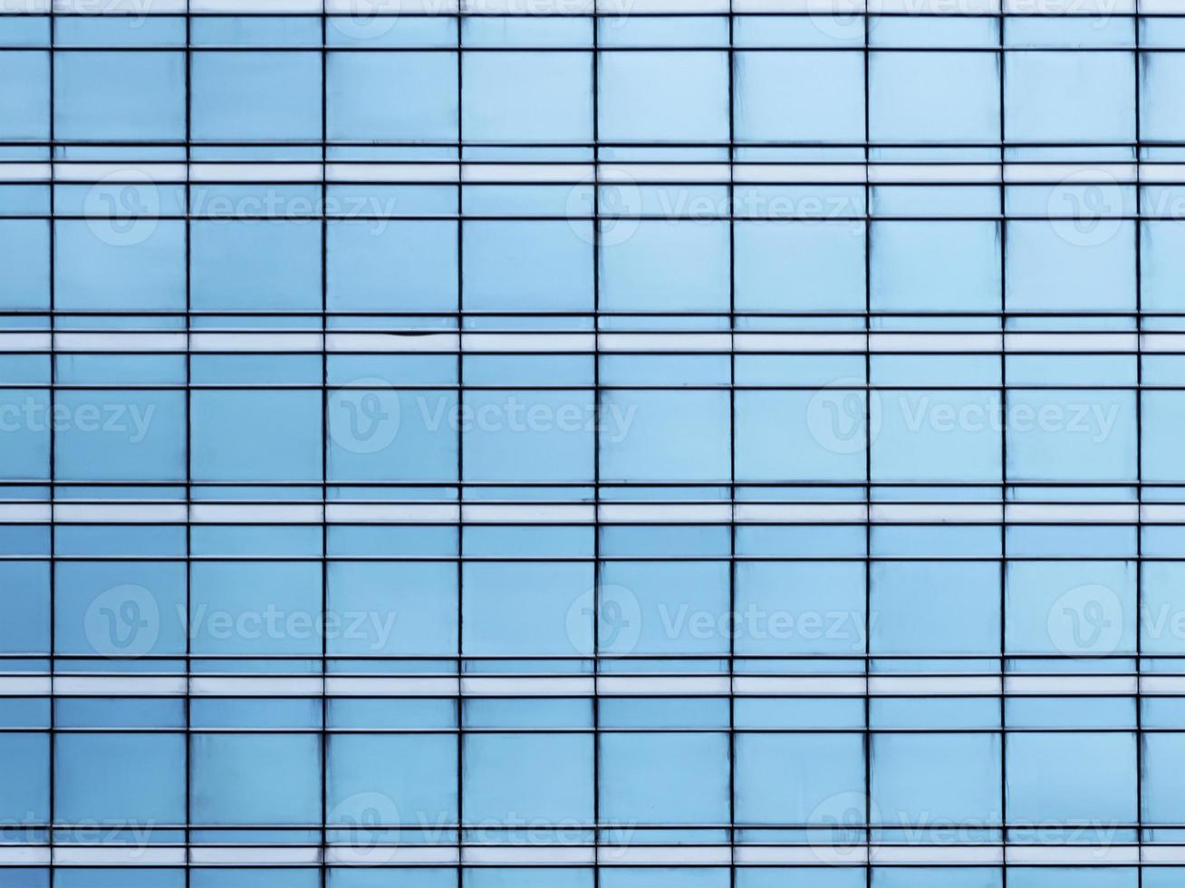 edificio de oficinas moderno con ventana de cristal foto