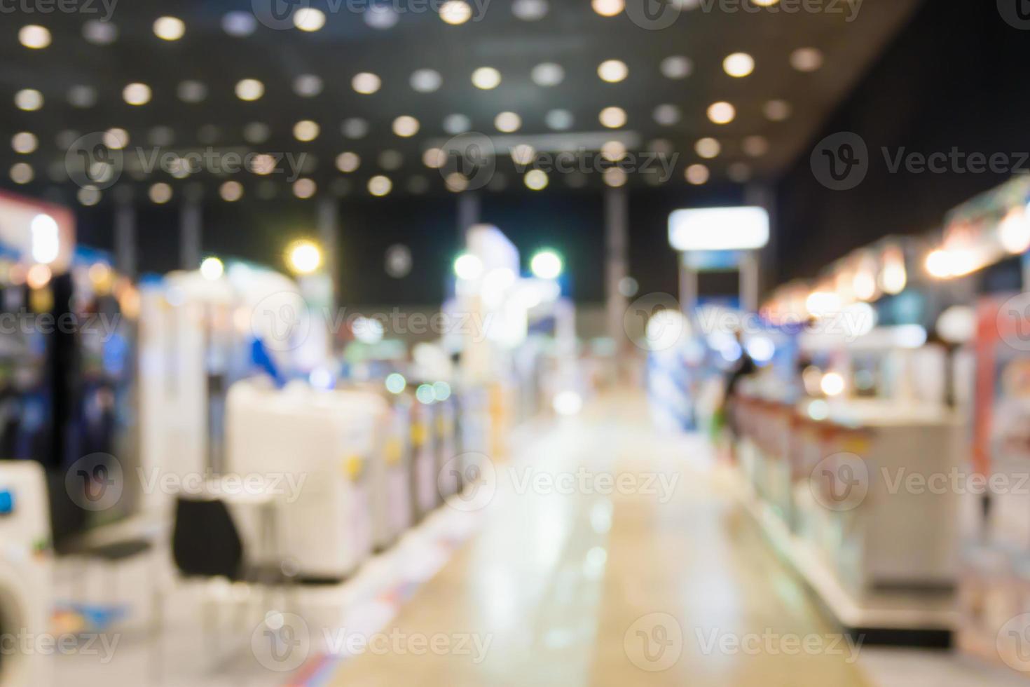 Washing machines in home appliance electronic department retail store blur background photo