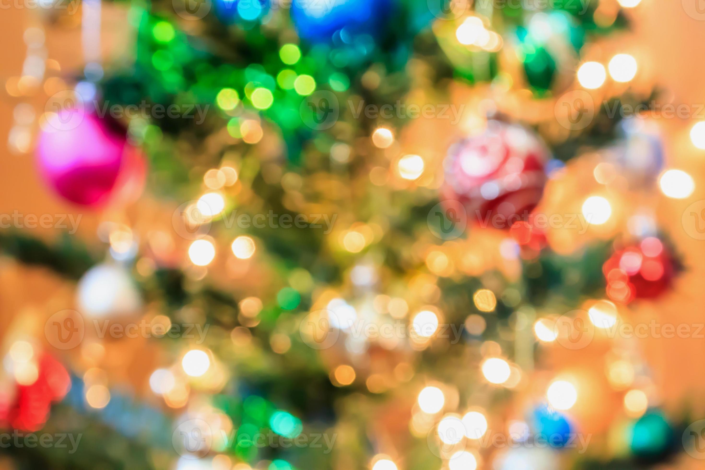 Christmas tree with bokeh light blur background 12603280 Stock Photo at ...