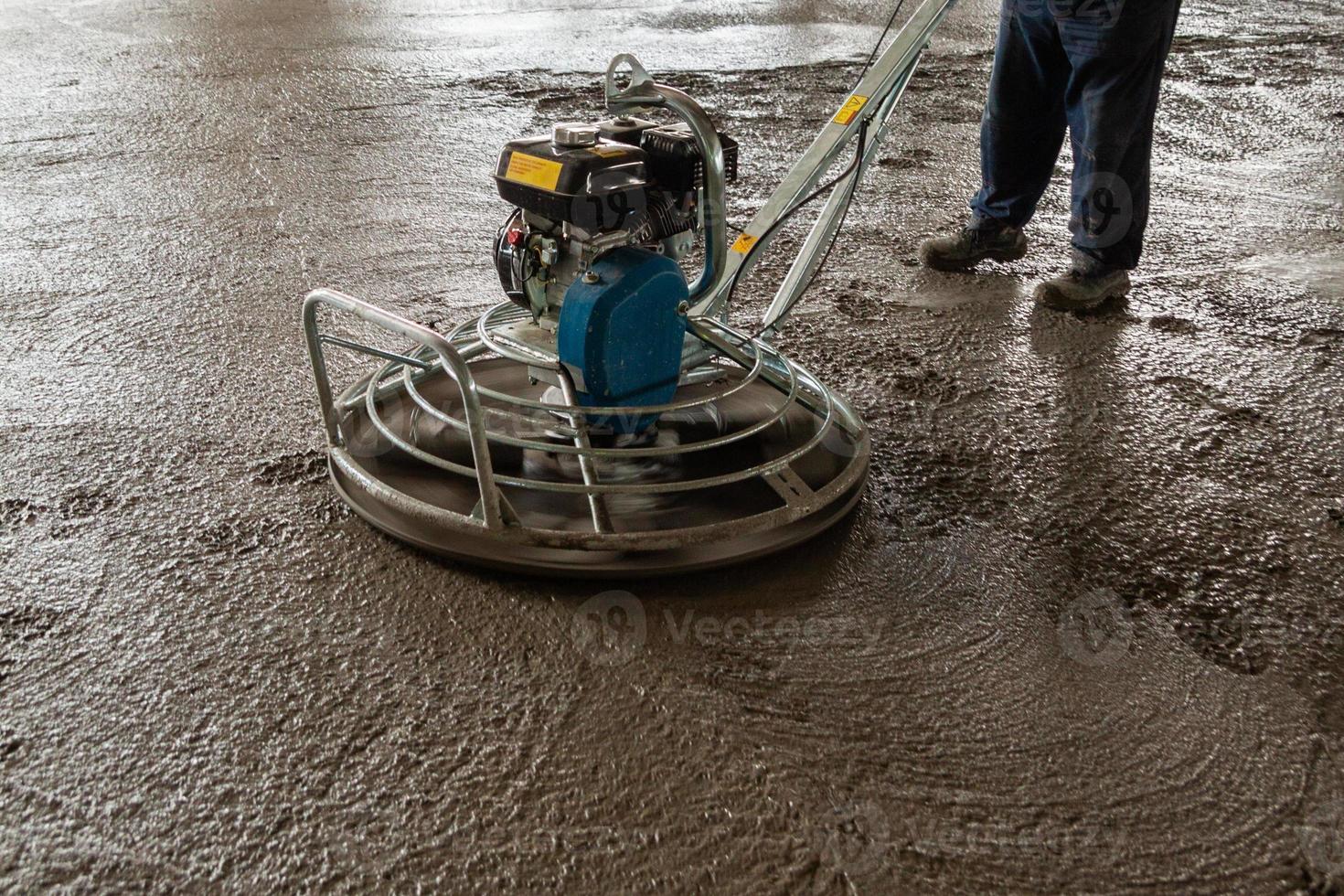 Wet sale floor grinder