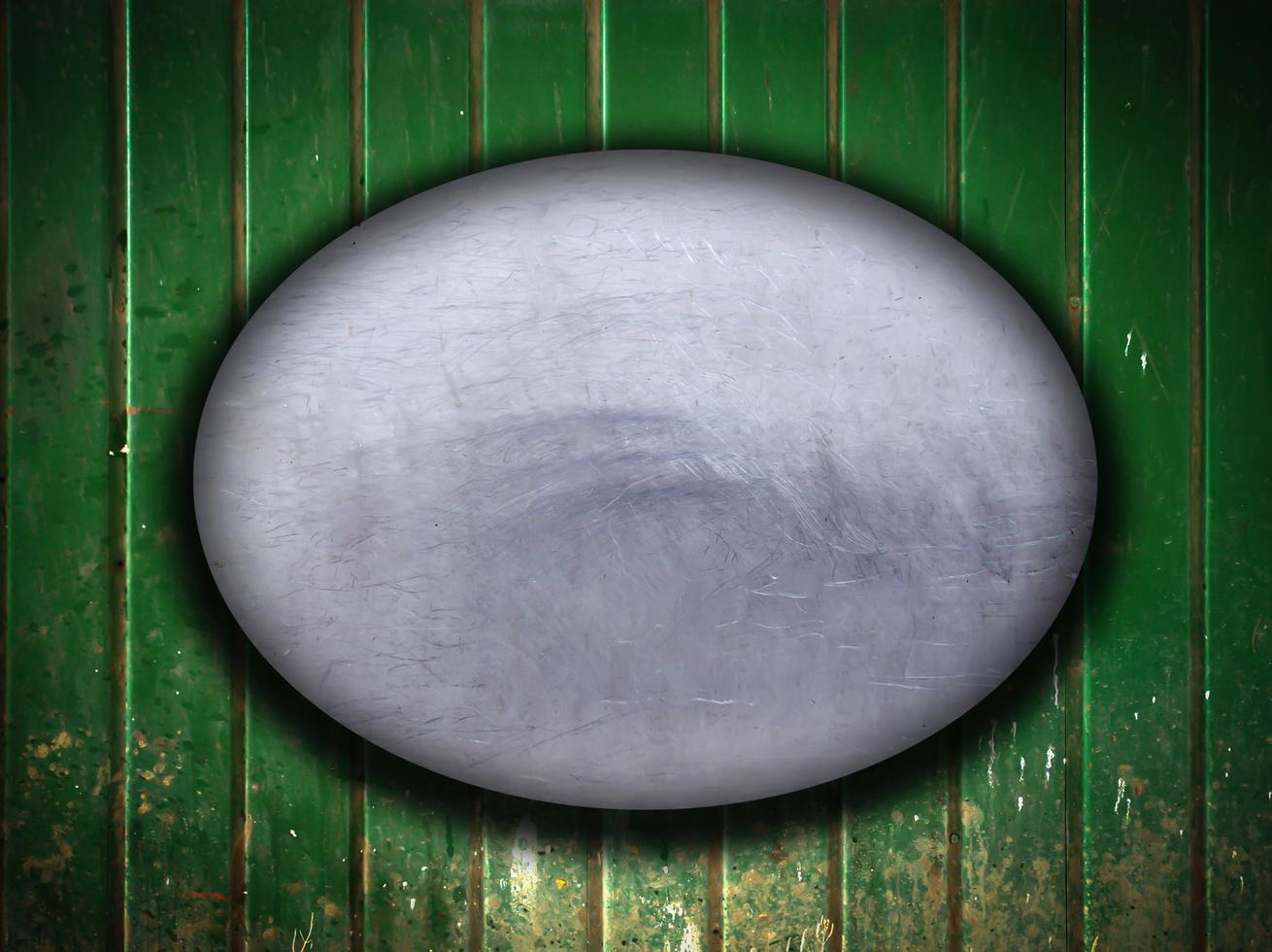 round metal plate photo