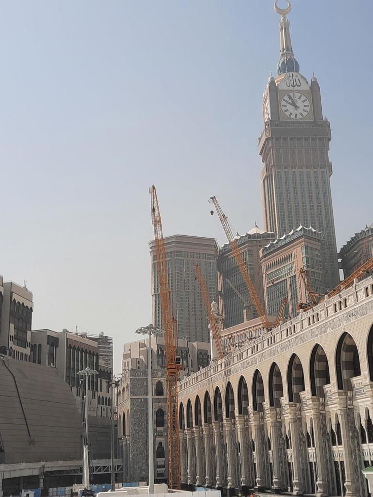la meca, arabia saudita, octubre de 2022 - hermosa vista exterior de masjid al haram, la meca. el edificio de masjid al haram presenta una hermosa vista debido a su excelente construcción. foto
