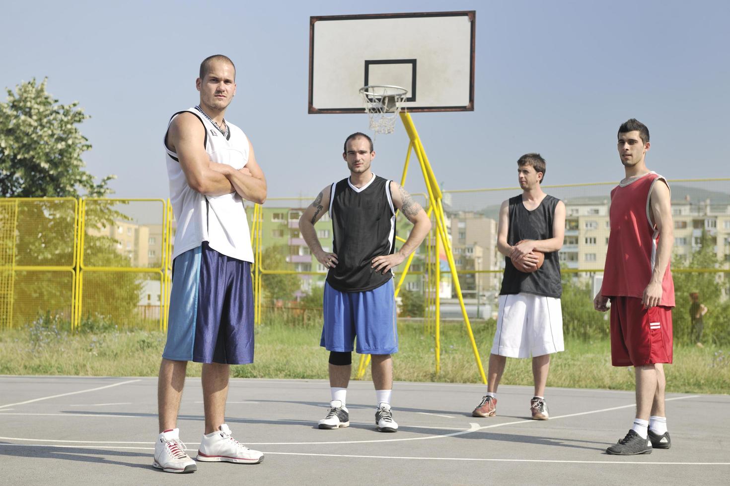 basketball players team photo