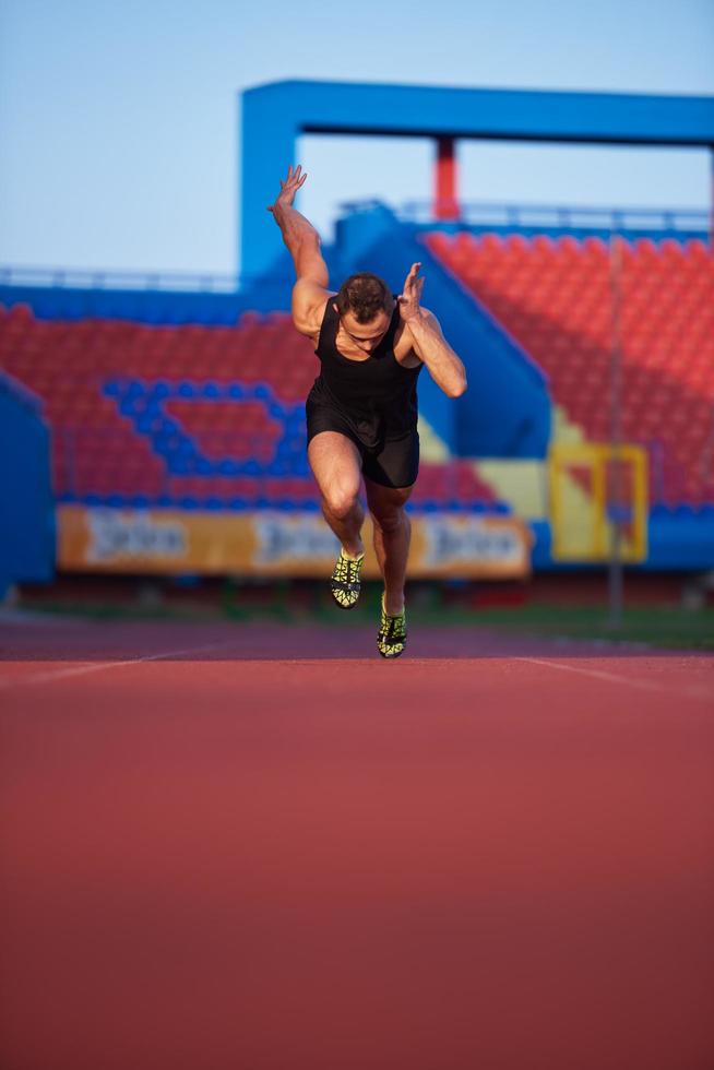 Athletic man start photo