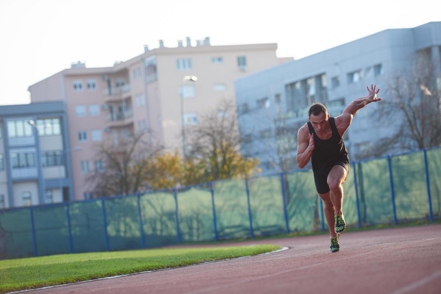 Athletic man start photo