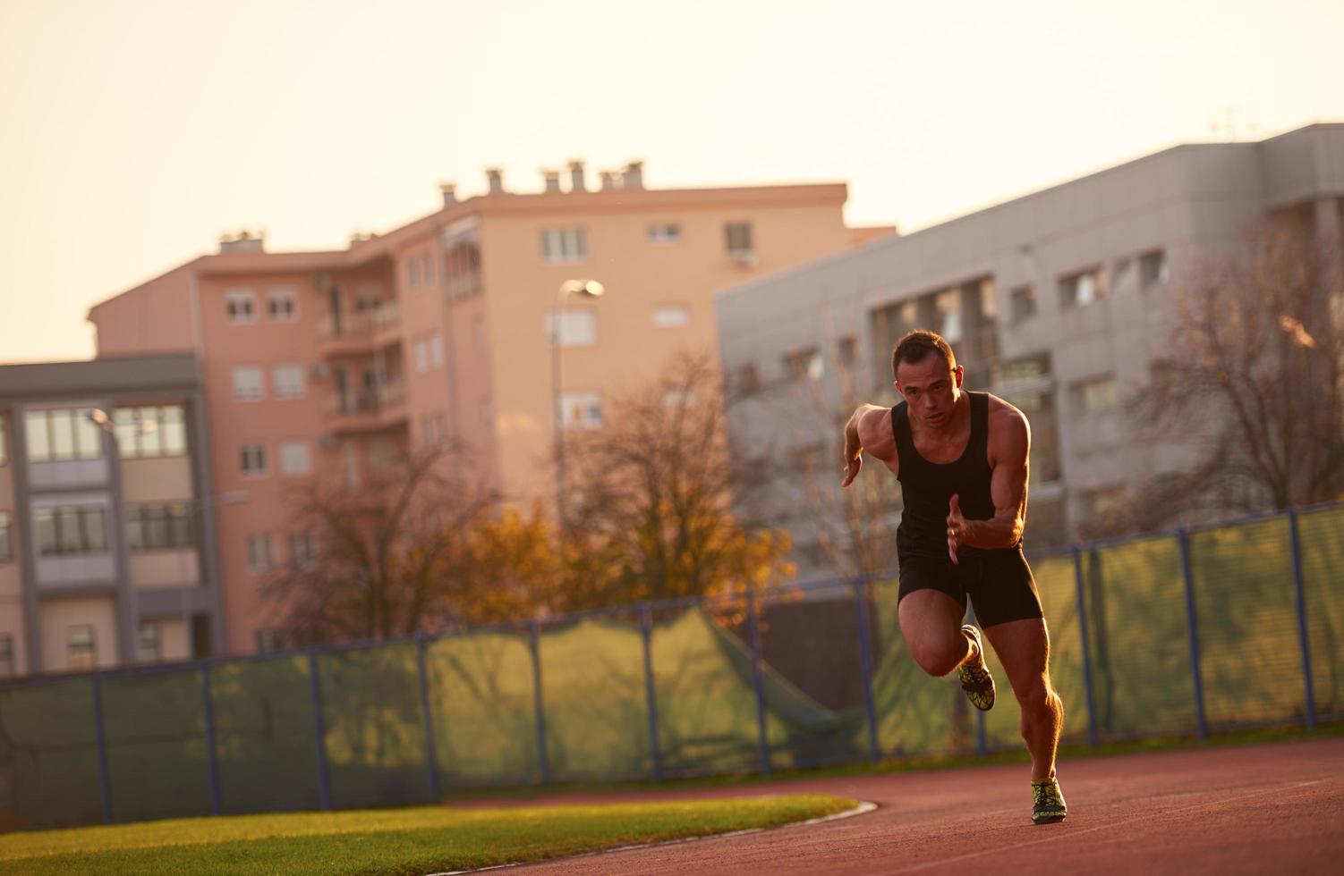 Athletic man start photo