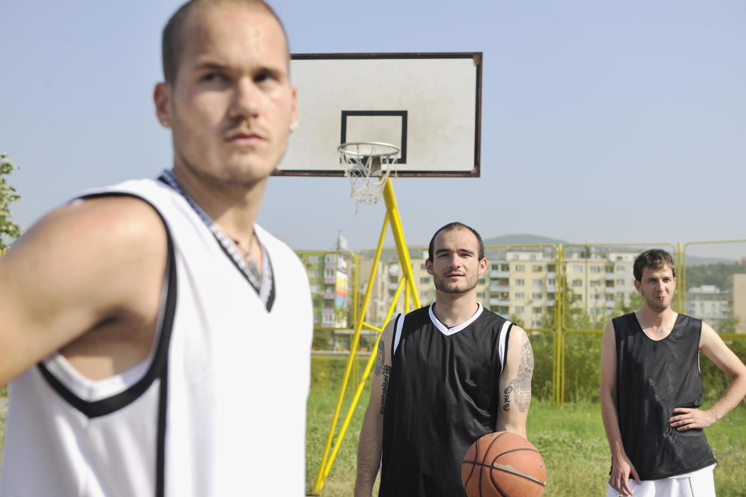 basketball players team photo