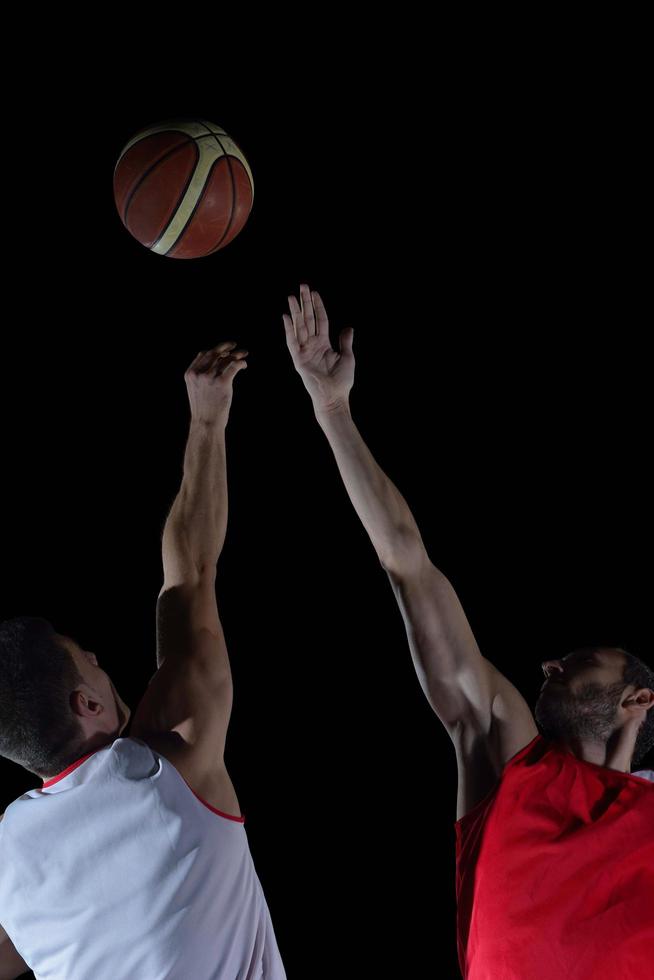 jugador de baloncesto en acción foto