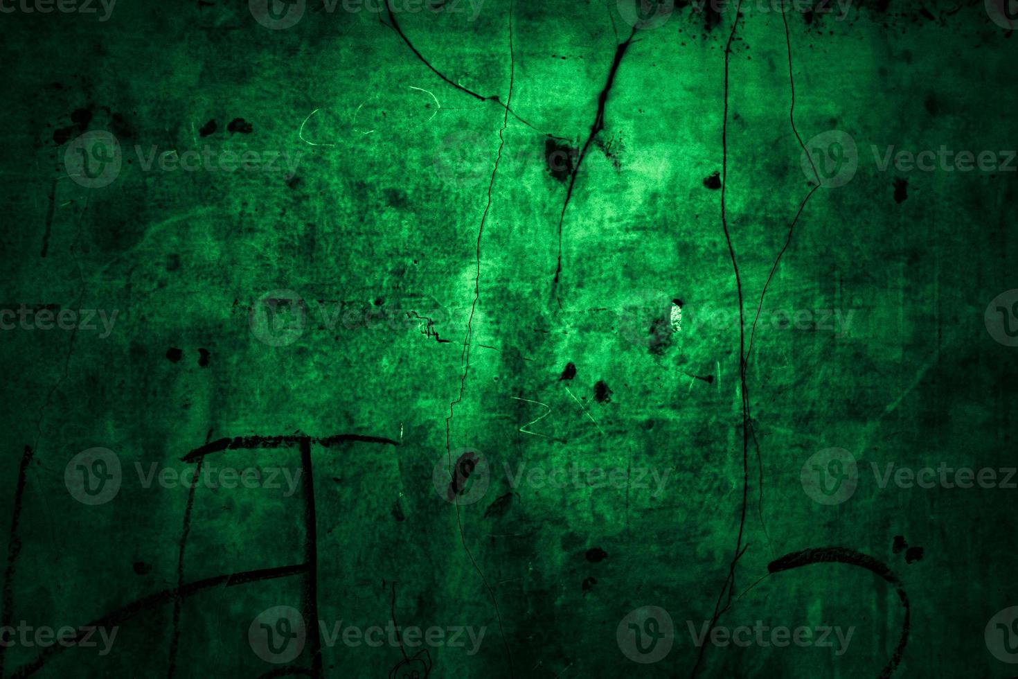 Scary dark green grunge wall concrete cement texture background photo