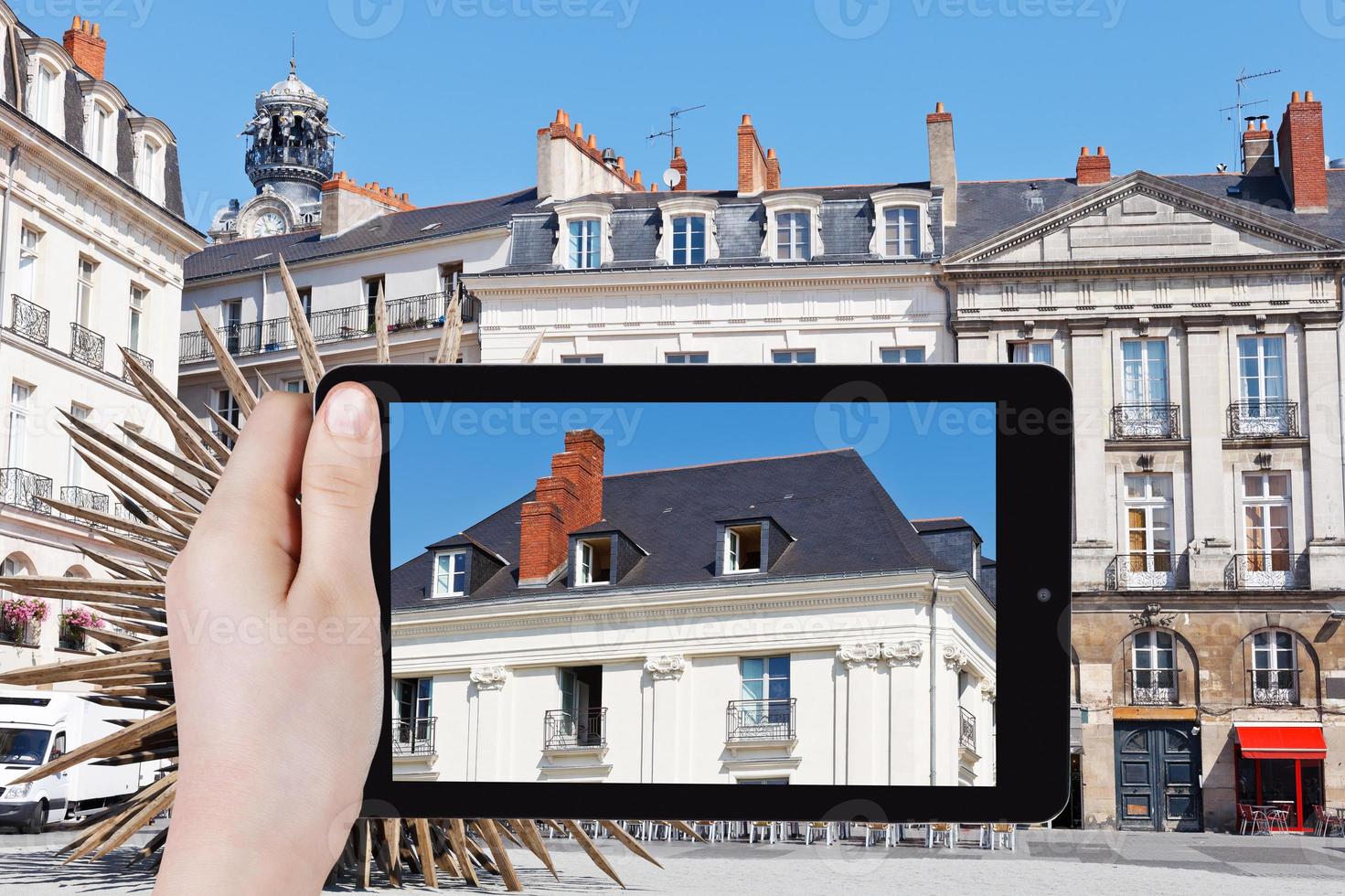 tourist photographs of urban house in Nantes city photo