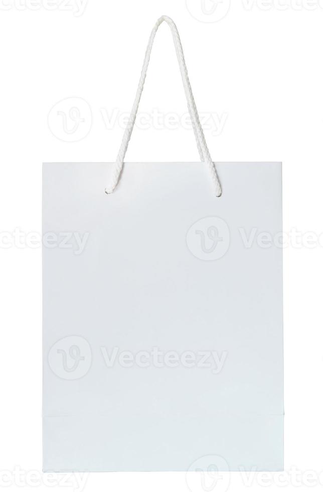 bolsa de papel blanco aislada en blanco con trazado de recorte foto