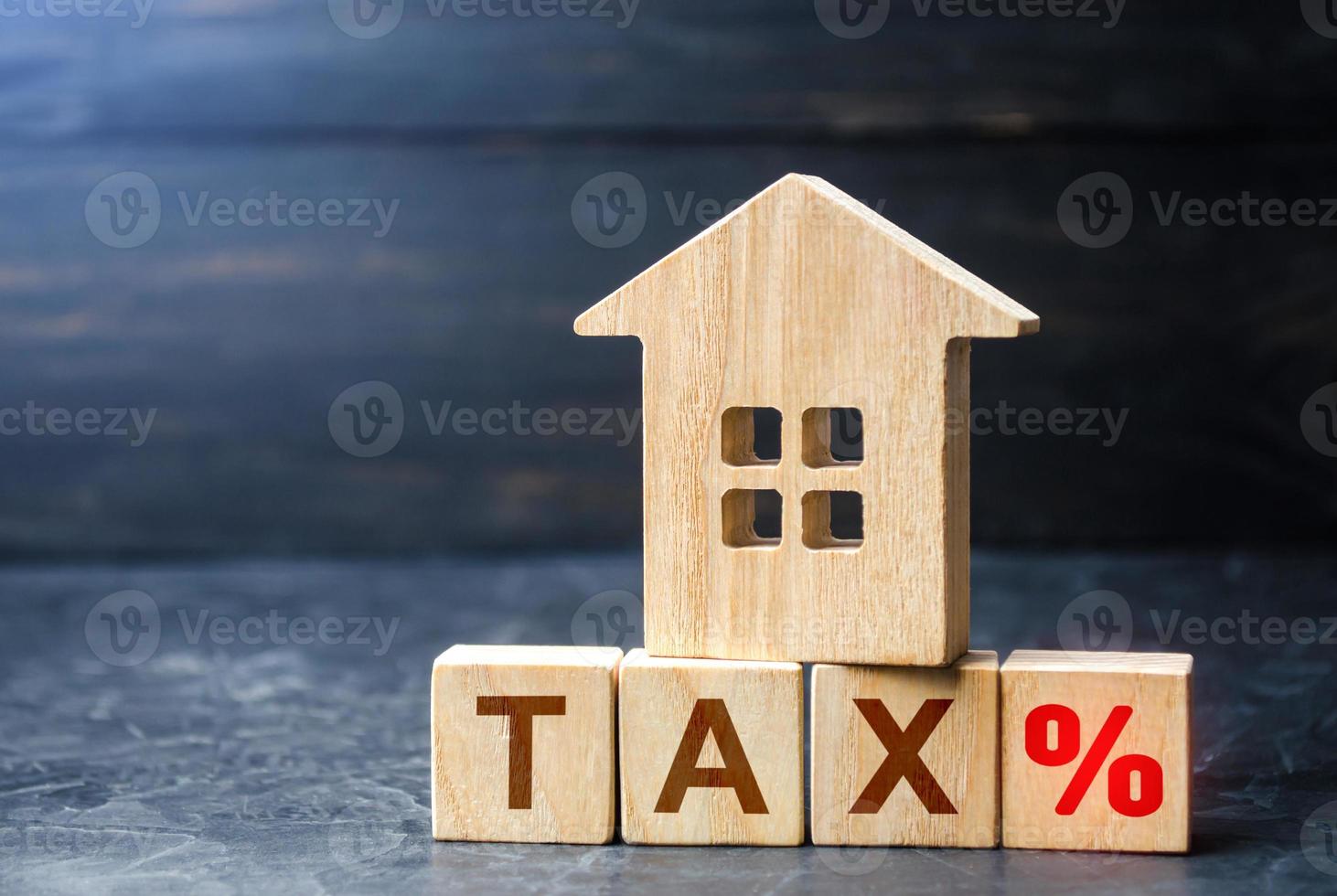 House and tax. Tax interest on purchase or sale. Fees and duties. Deductions and concessions, grace periods, subsidies. Objects of taxation. Refunds, savings in real estate maintenance. photo