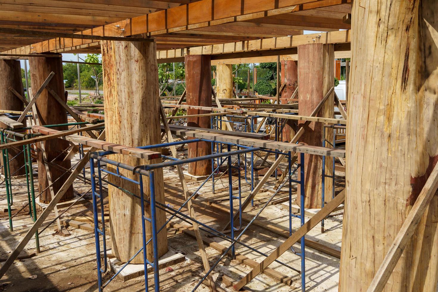 estructura de andamios para la construcción de una casa de madera 12726262  Foto de stock en Vecteezy