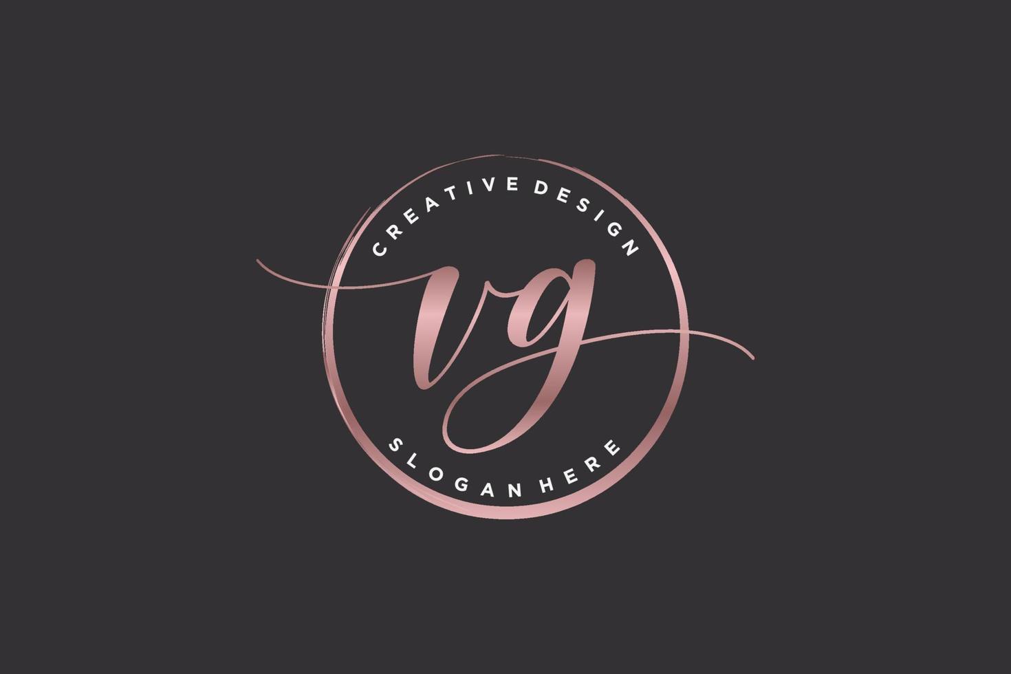 logotipo inicial de escritura a mano vg con firma vectorial de plantilla de círculo, boda, moda, floral y botánica con plantilla creativa. vector