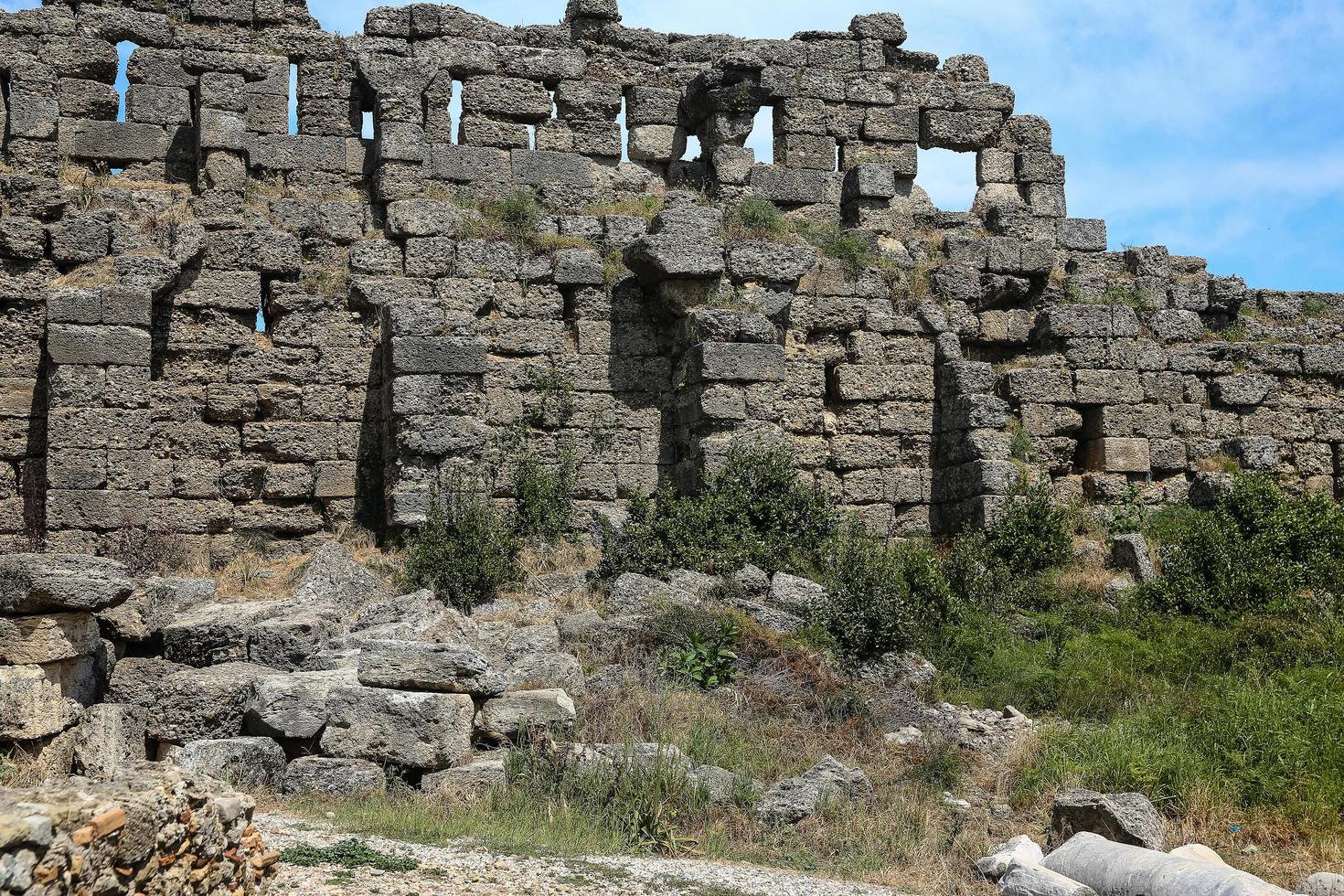 Side ruins view photo