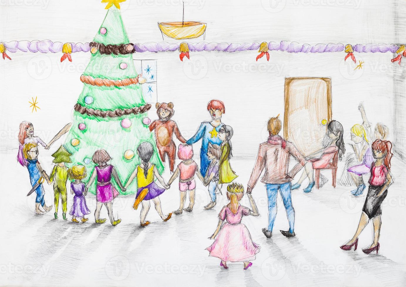 baile redondo alrededor del árbol de navidad en el jardín de infantes foto