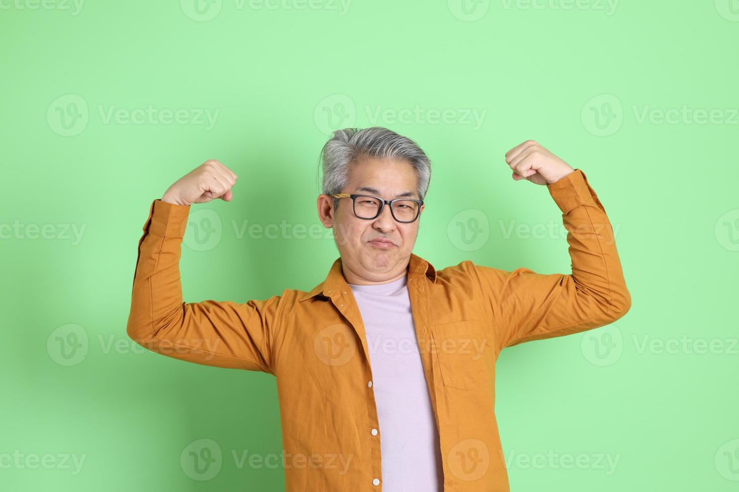 hombre con gafas foto