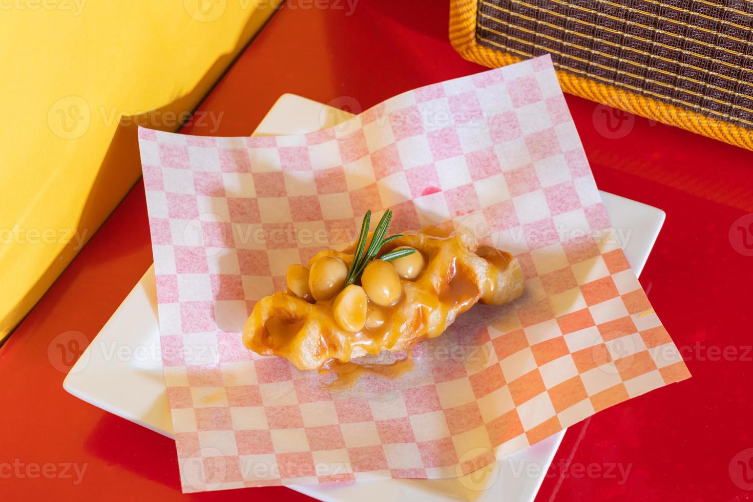 caramel with macadamia nuts croffle photo