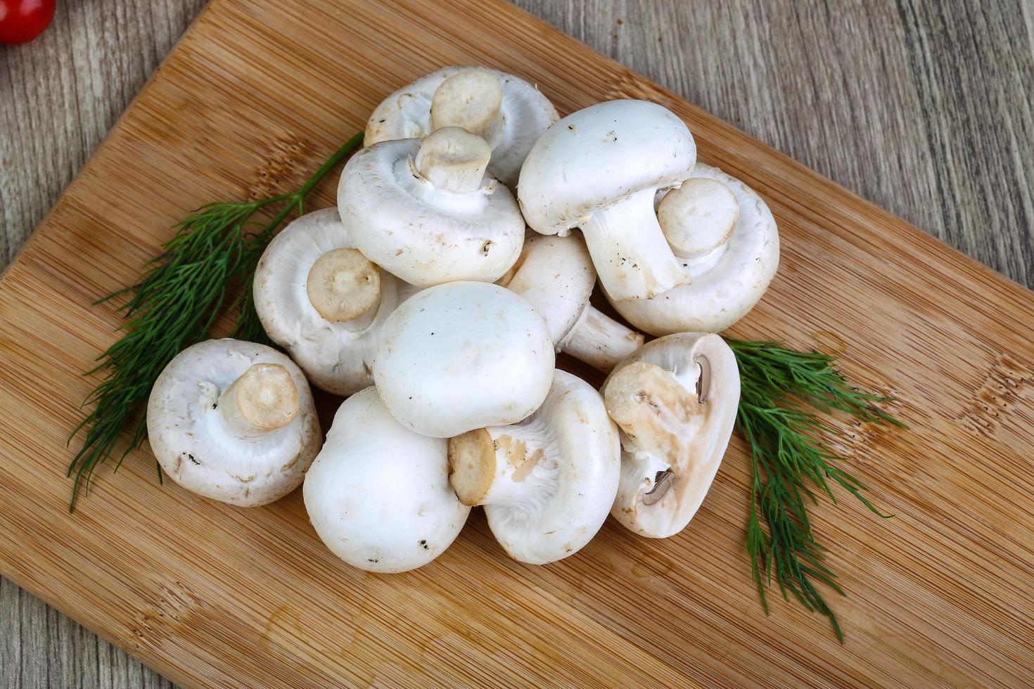 Champignons on wood photo