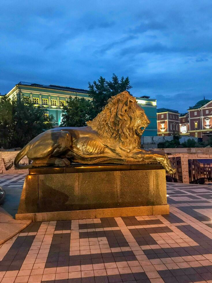 Lion statue in Moscow. photo