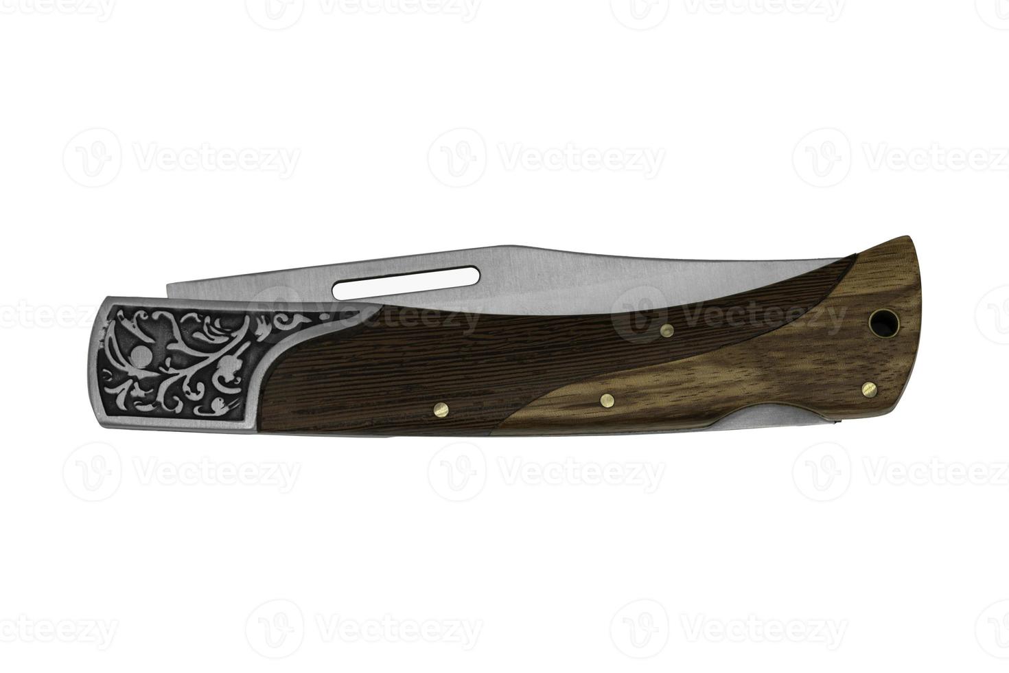 Cuchillo de bolsillo plegable cerrado hecho a mano con mango de madera de Camboya aislado sobre fondo blanco. foto