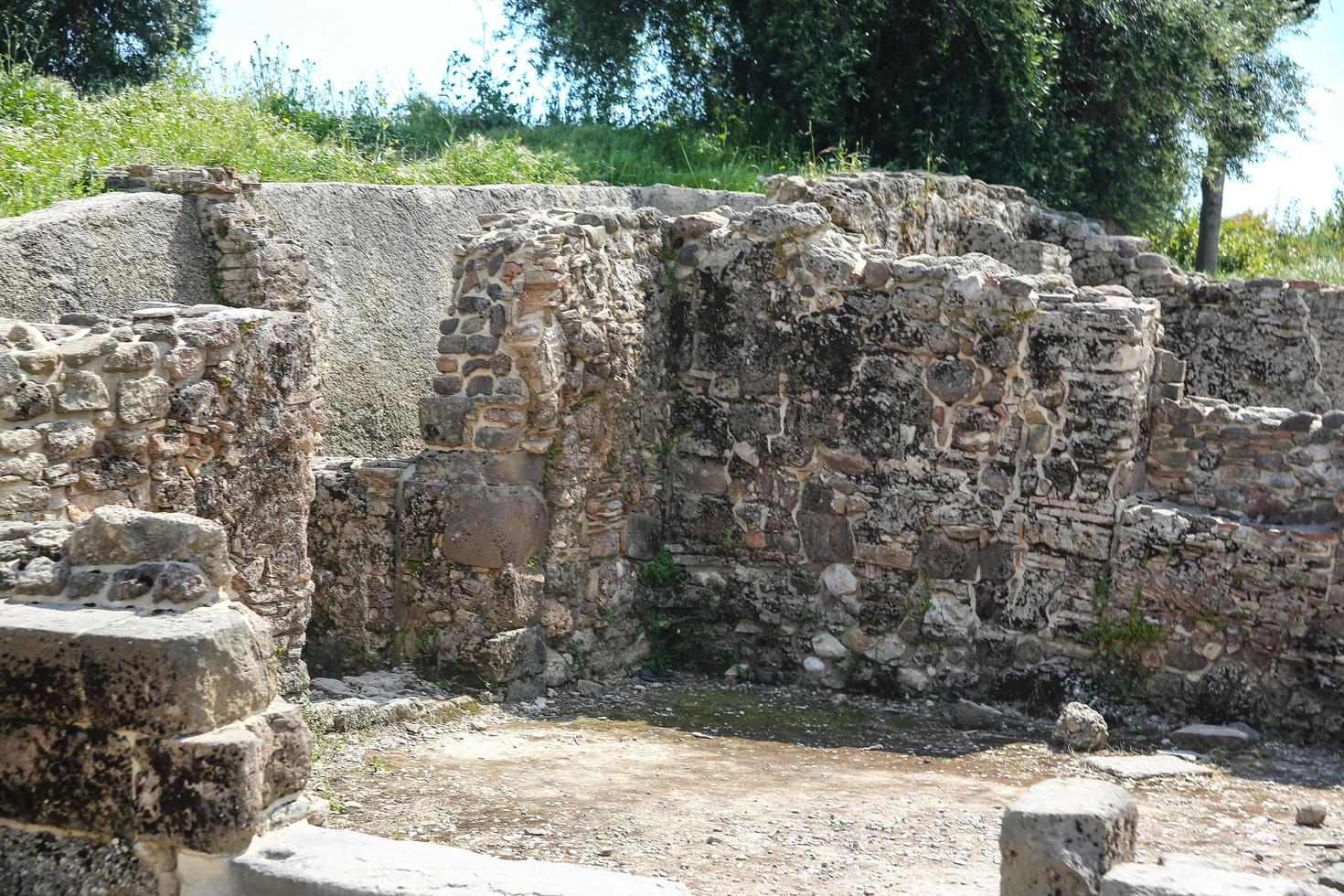 Side ruins view photo