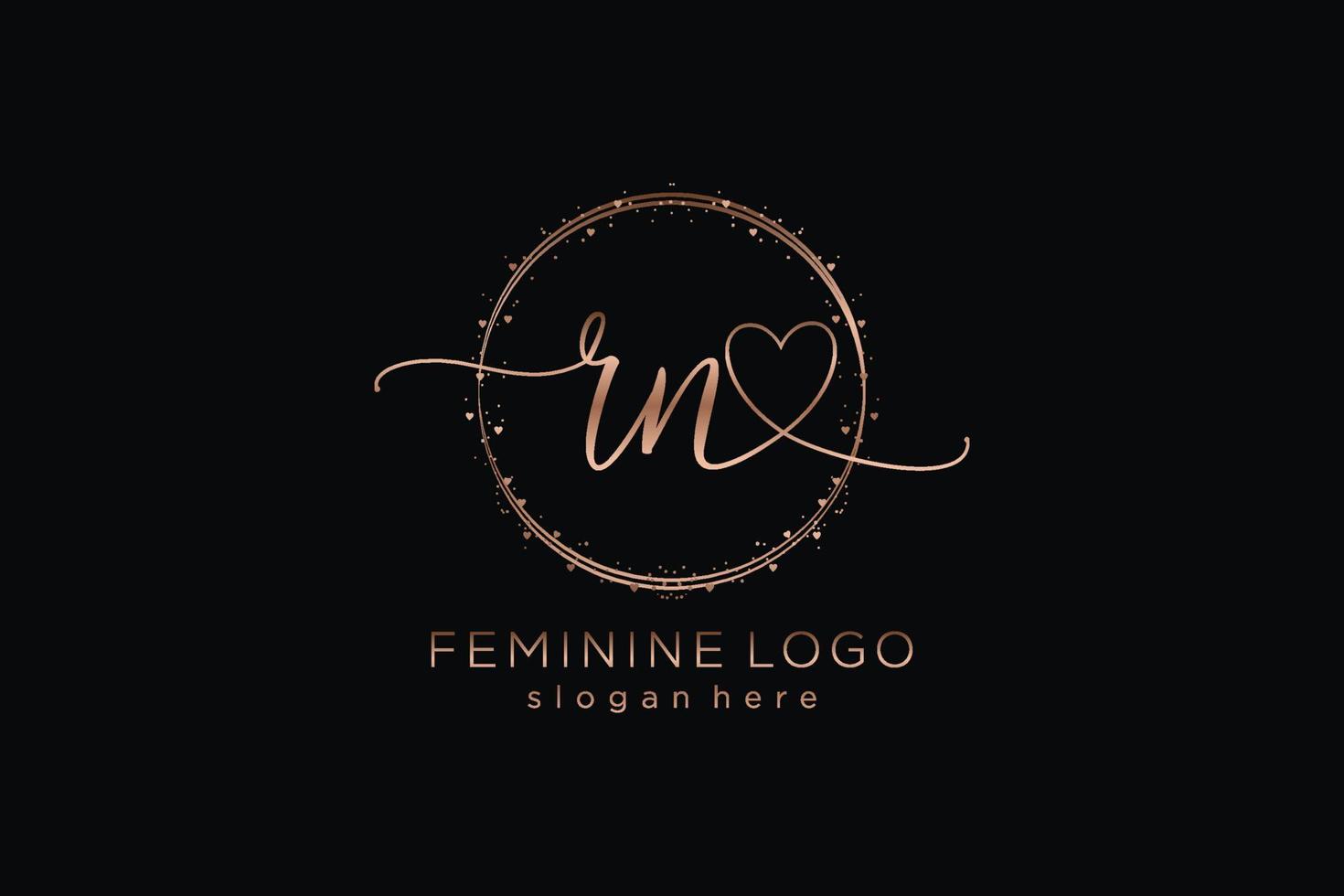 logotipo inicial de escritura a mano rn con plantilla de círculo logotipo vectorial de boda inicial, moda, floral y botánica con plantilla creativa. vector