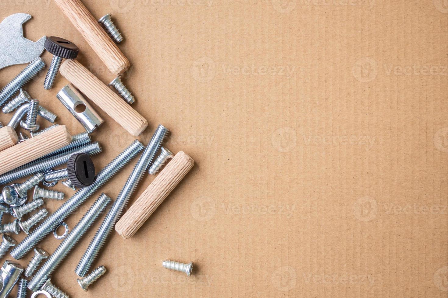 kit de herramientas de montaje de muebles con llave de pasador de tornillo y perno foto