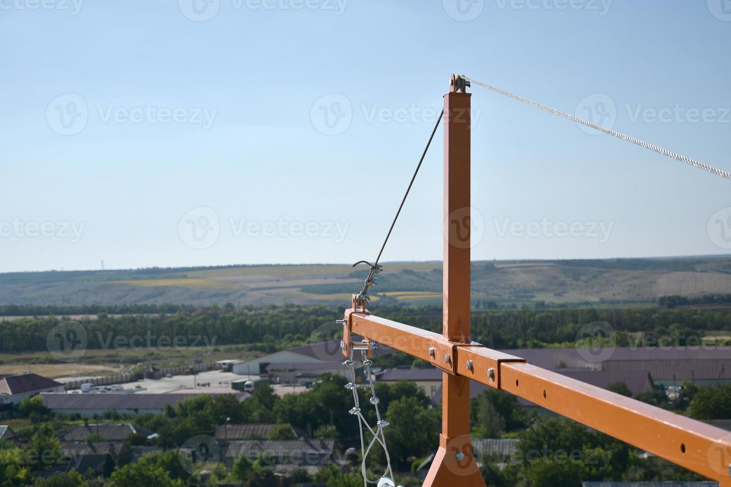 armarios de cable en el final de la viga frontal de la plataforma de cable  suspendida