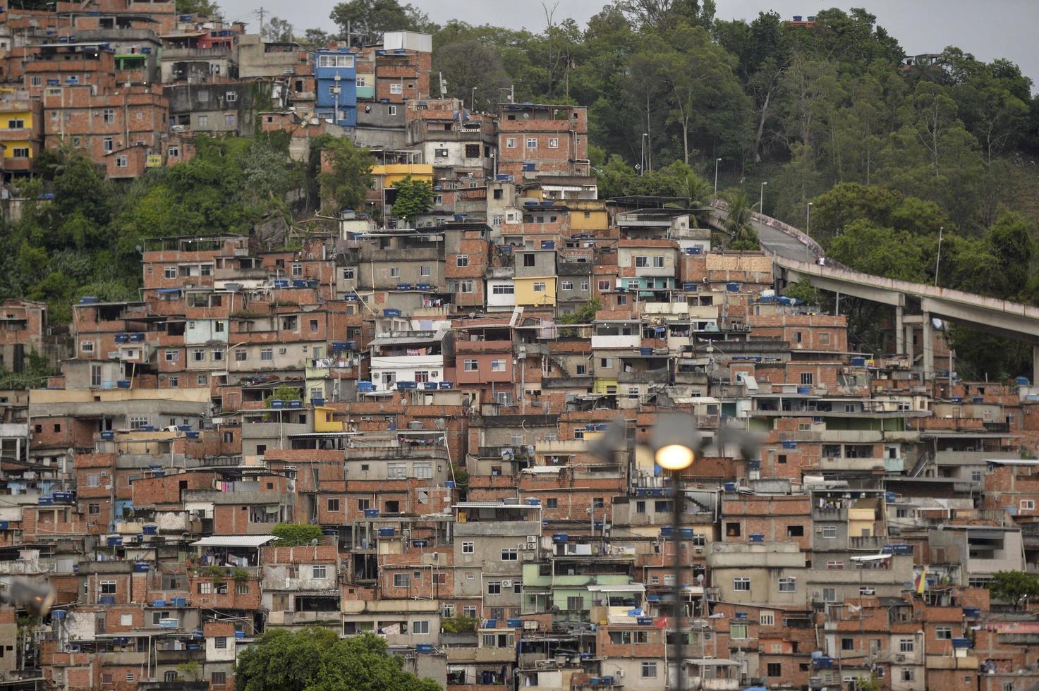 favela mangueira de día foto