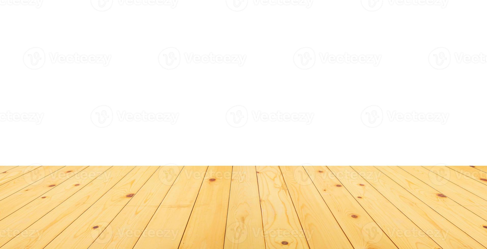 mesa de madera vacía aislada sobre fondo blanco para montaje de exhibición de productos foto