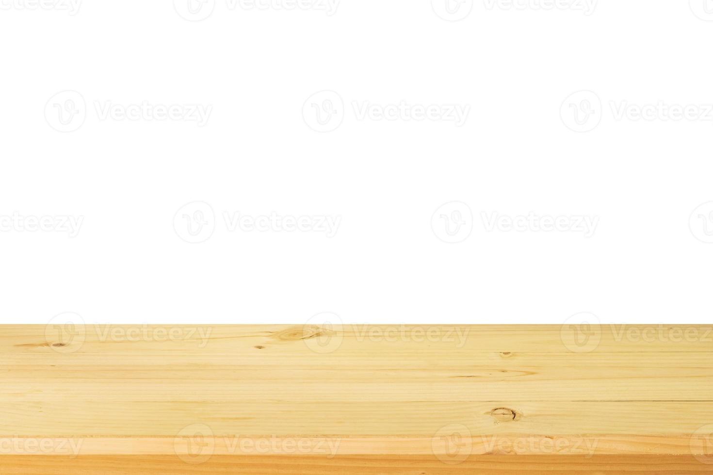 mesa de madera vacía aislada sobre fondo blanco para la exhibición de productos de montaje foto