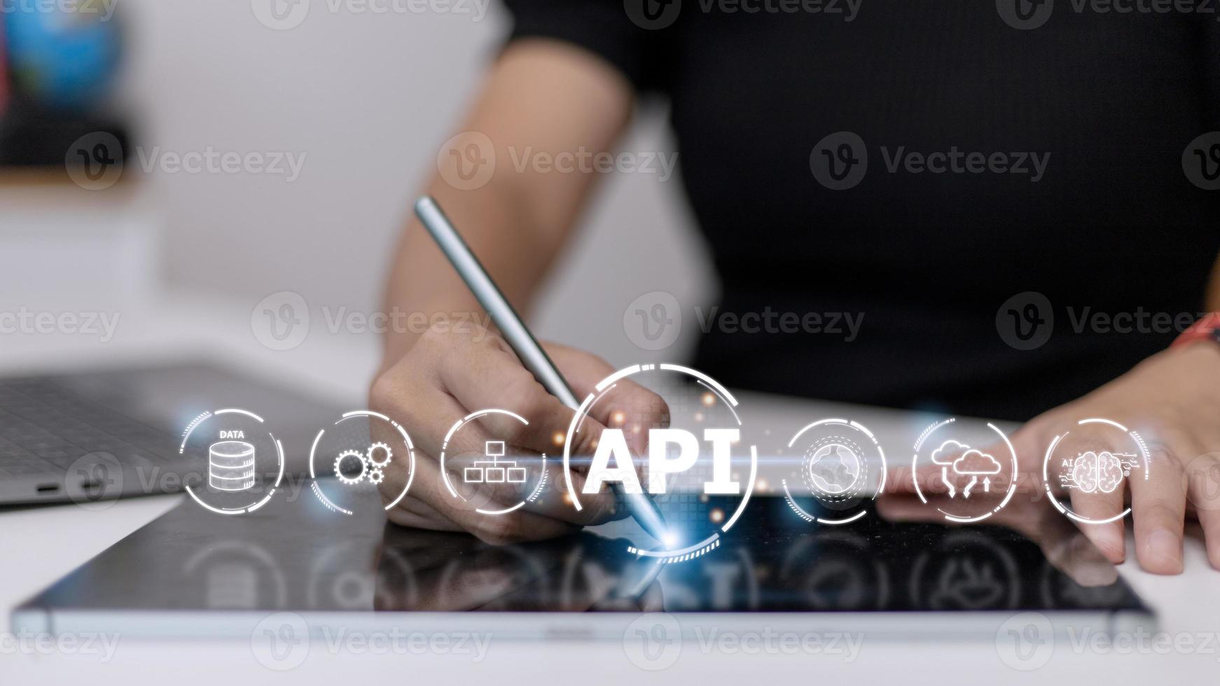 api - interfaz de programación de aplicaciones. herramienta de desarrollo de software. negocio, tecnología moderna, Internet y concepto de redes. foto