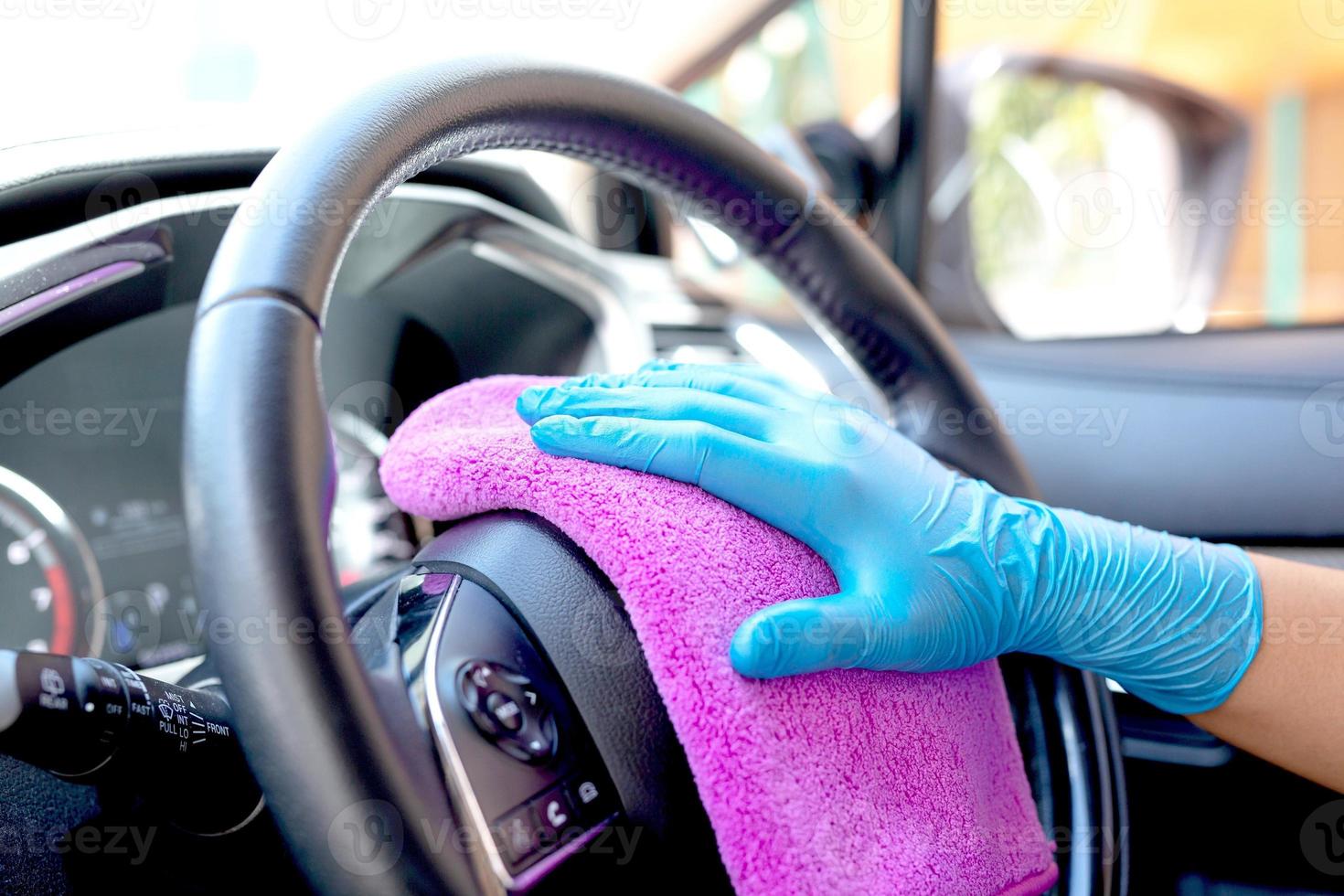Check to clean the dust in the car. 13094552 Stock Photo at Vecteezy
