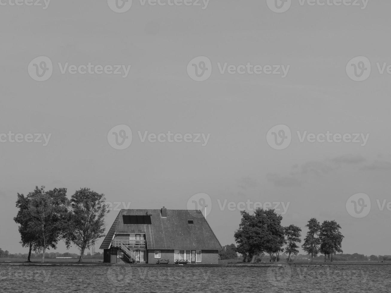 the dutch village Giethoorn photo