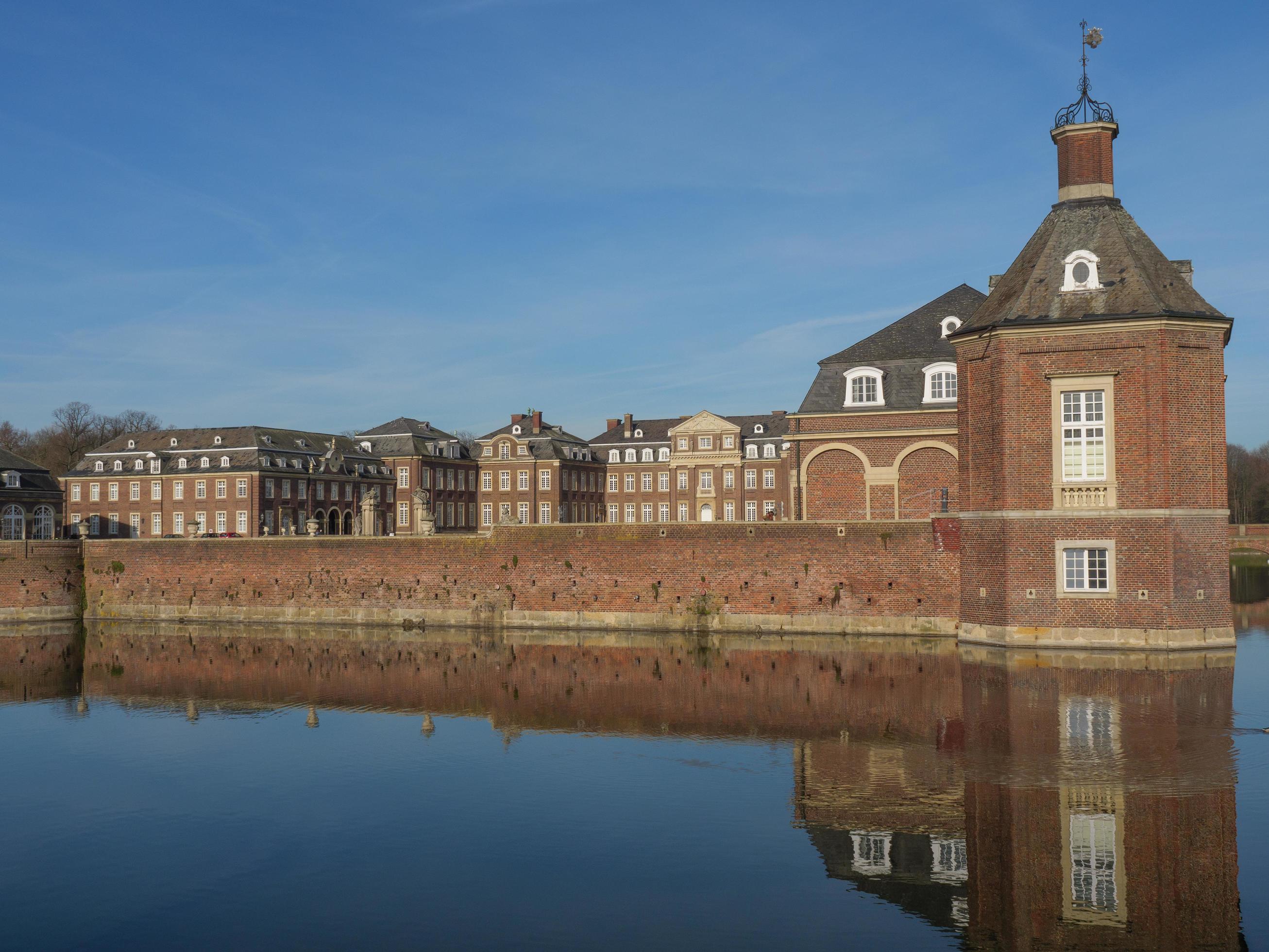 nordkirchen castle in germany 13103336 Stock Photo at Vecteezy