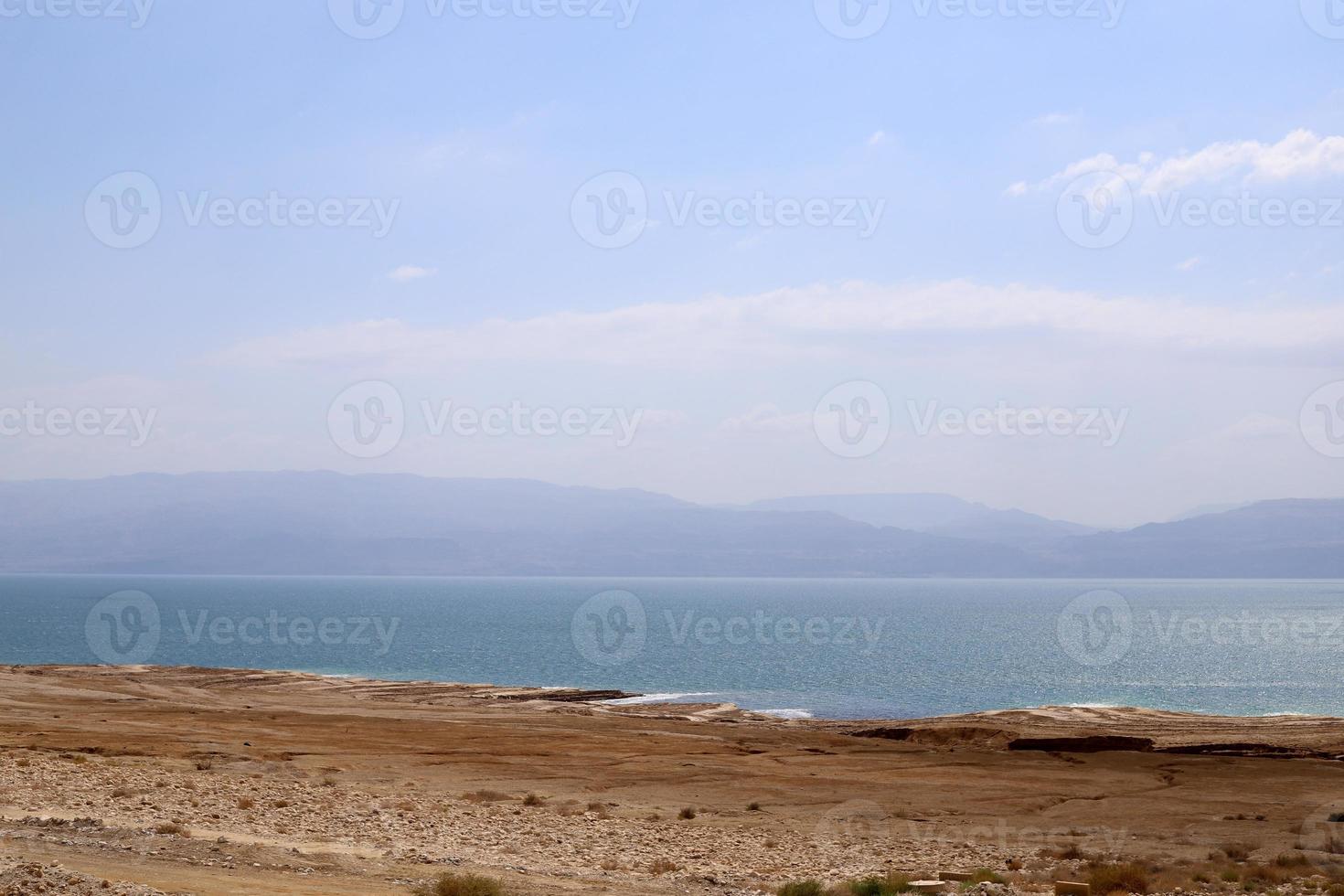 naturaleza y paisajes del mar muerto salado. foto