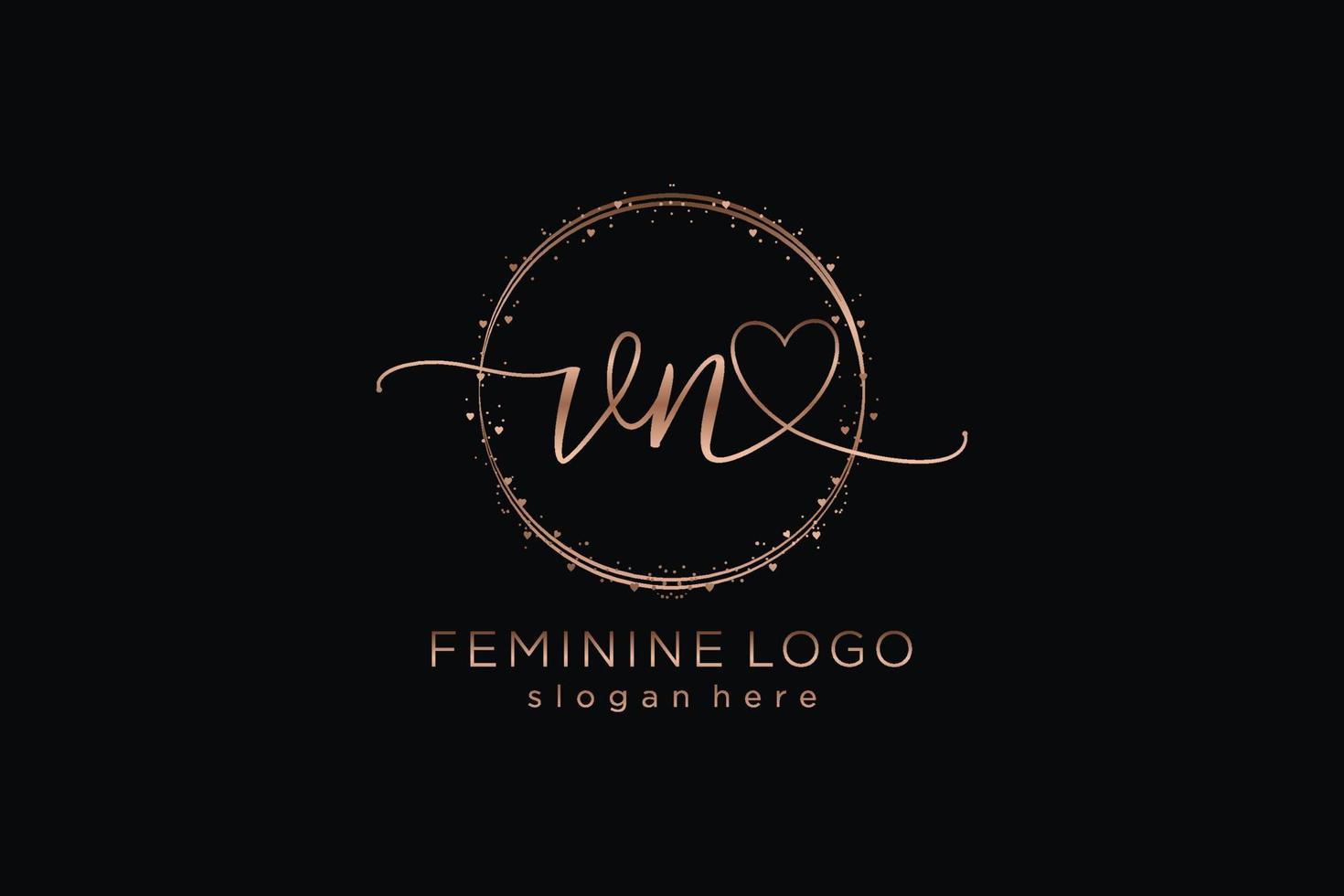 logotipo inicial de escritura a mano vn con plantilla de círculo logotipo vectorial de boda inicial, moda, floral y botánica con plantilla creativa. vector