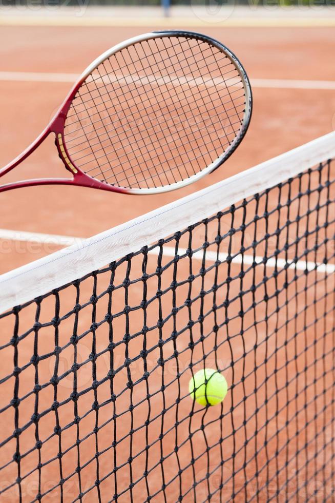 raqueta de tenis, cancha de arcilla, wta tour, rolland garros foto