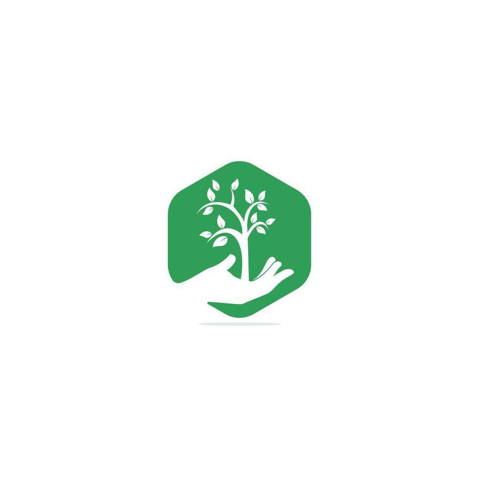 árbol en el diseño del logotipo del vector de la mano. logotipo de productos naturales.