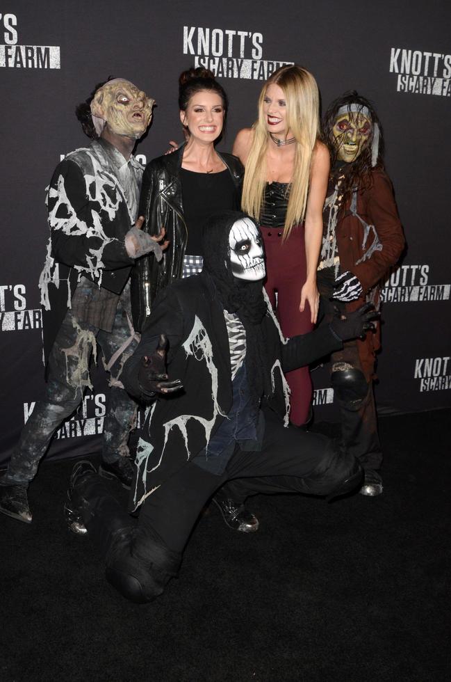 LOS ANGELES, SEP 30 -  Shenae Grimes, AnnaLynne McCord at the 2016 Knott s Scary Farm at Knott s Berry Farm on September 30, 2016 in Buena Park, CA photo
