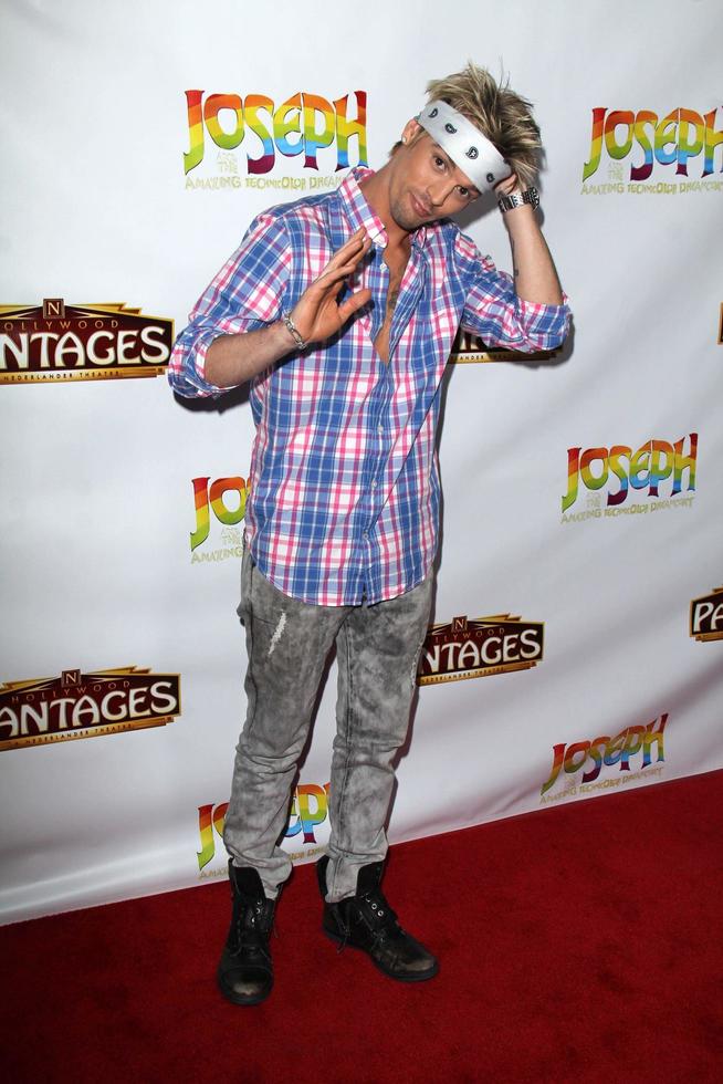 los angeles - 4 de junio - aaron carter en la apertura de joseph and the amazing technicolor dreamcoat en pantages theater el 4 de junio de 2014 en los angeles, ca foto